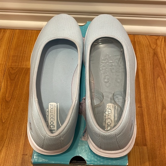 ‼️Skechers GOSTEP 👟 ‼️🤍🩵 - Picture 12 of 15